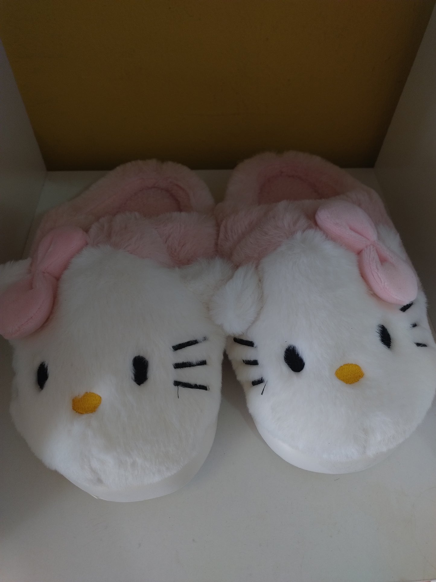 Pantuflas hello Kitty