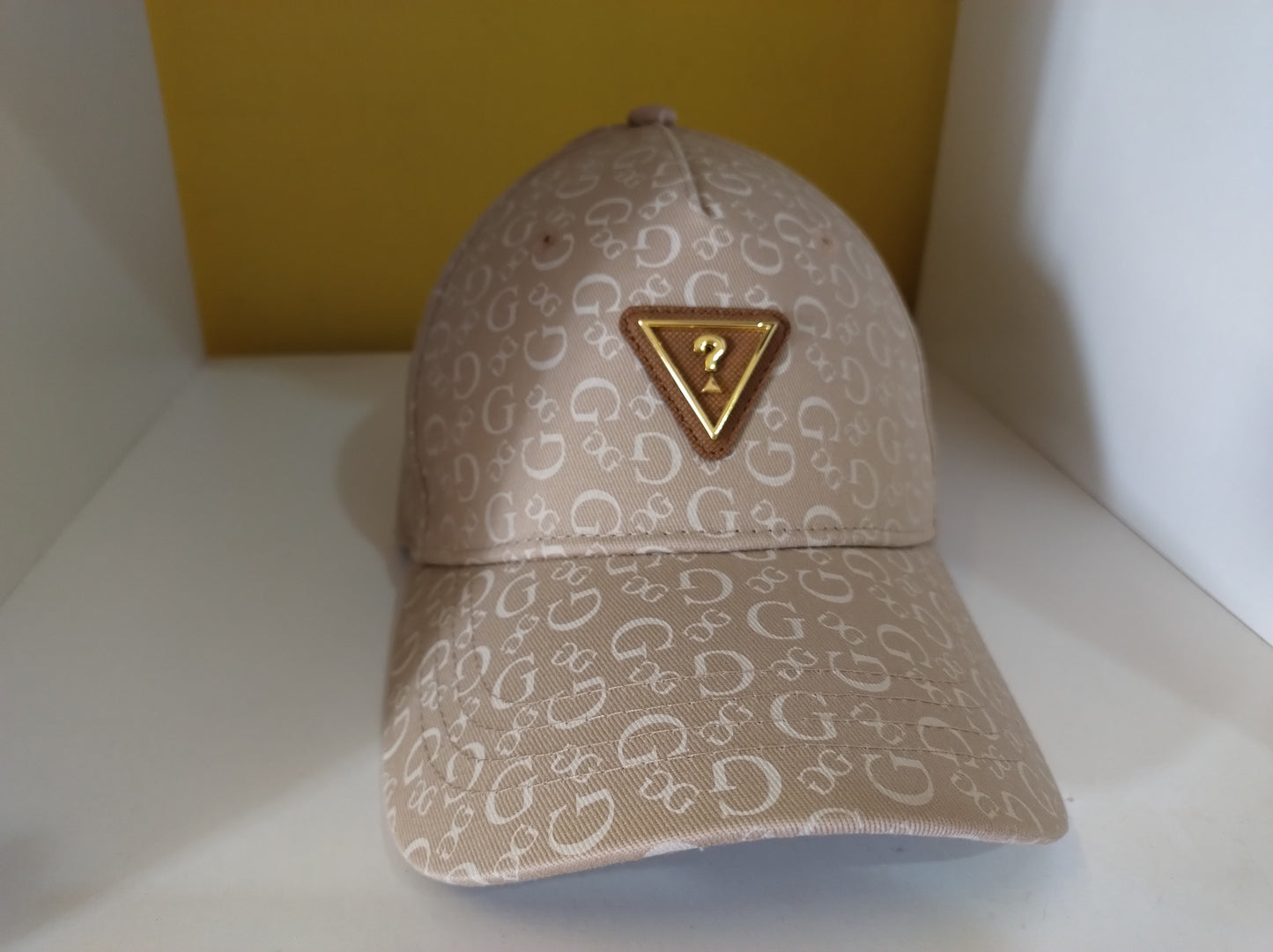 Gorra Guess