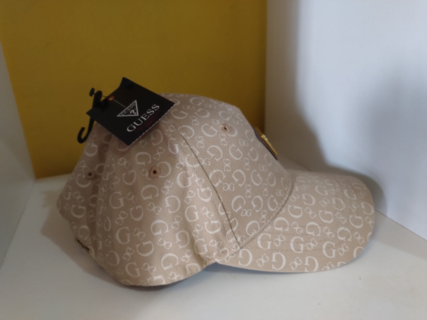 Gorra Guess