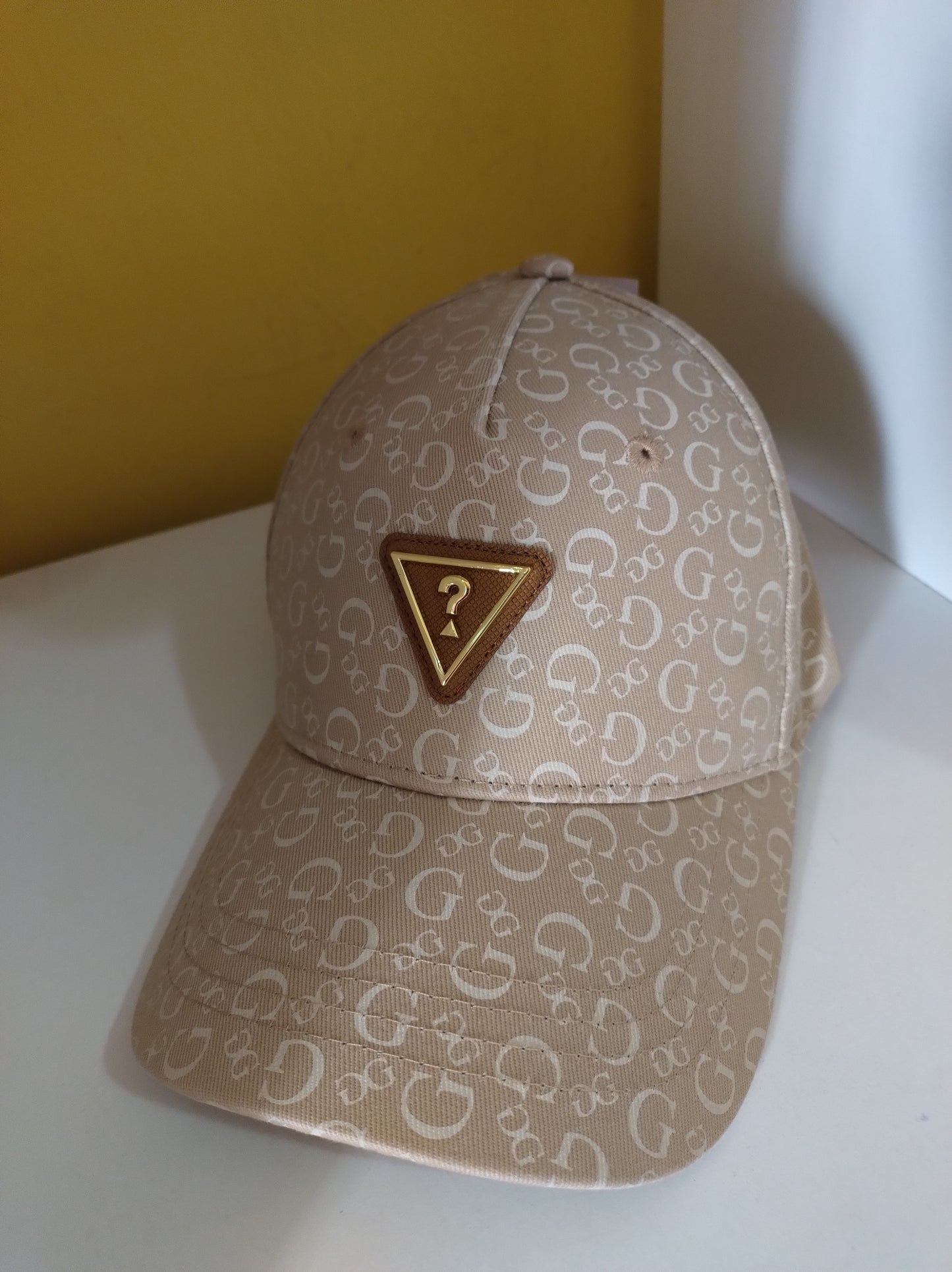 Gorra Guess